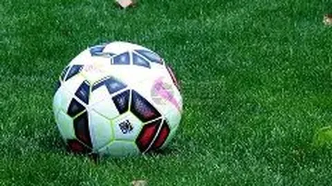 广州足坛遗憾落败！中甲联赛仅得季军，90天惊心动魄11场连胜，南通对决双杀辉煌再现！